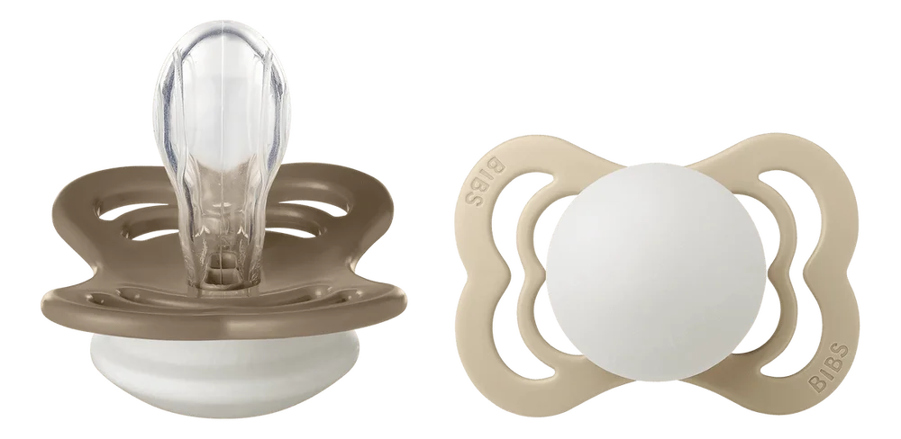 BIBS Pacifier Supreme Silicone Str. 1 Vanilla Glow/Dark Oak Glow – 2 stk. v:8369920 BIBS Pacifier Supreme Silicone Str. 1 Vanilla Glow/Dark Oak Glow – 2 stk. v:8369920