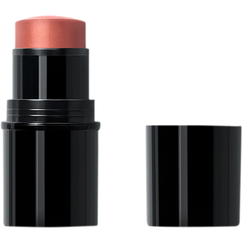 Lip to Cheek v:3529936